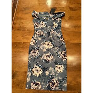 Woman’s new paper dolls dress size 6